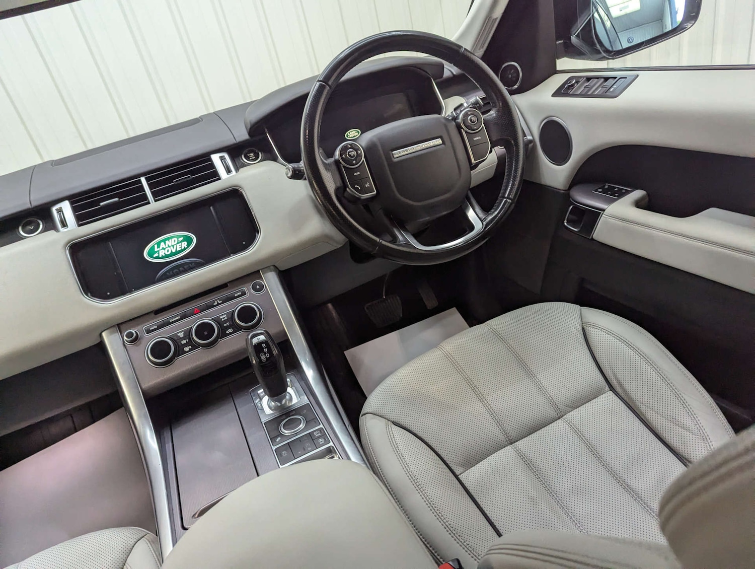 Used Land Rover Range Rover Sport 2015 for sale - 77636183: Photo 70