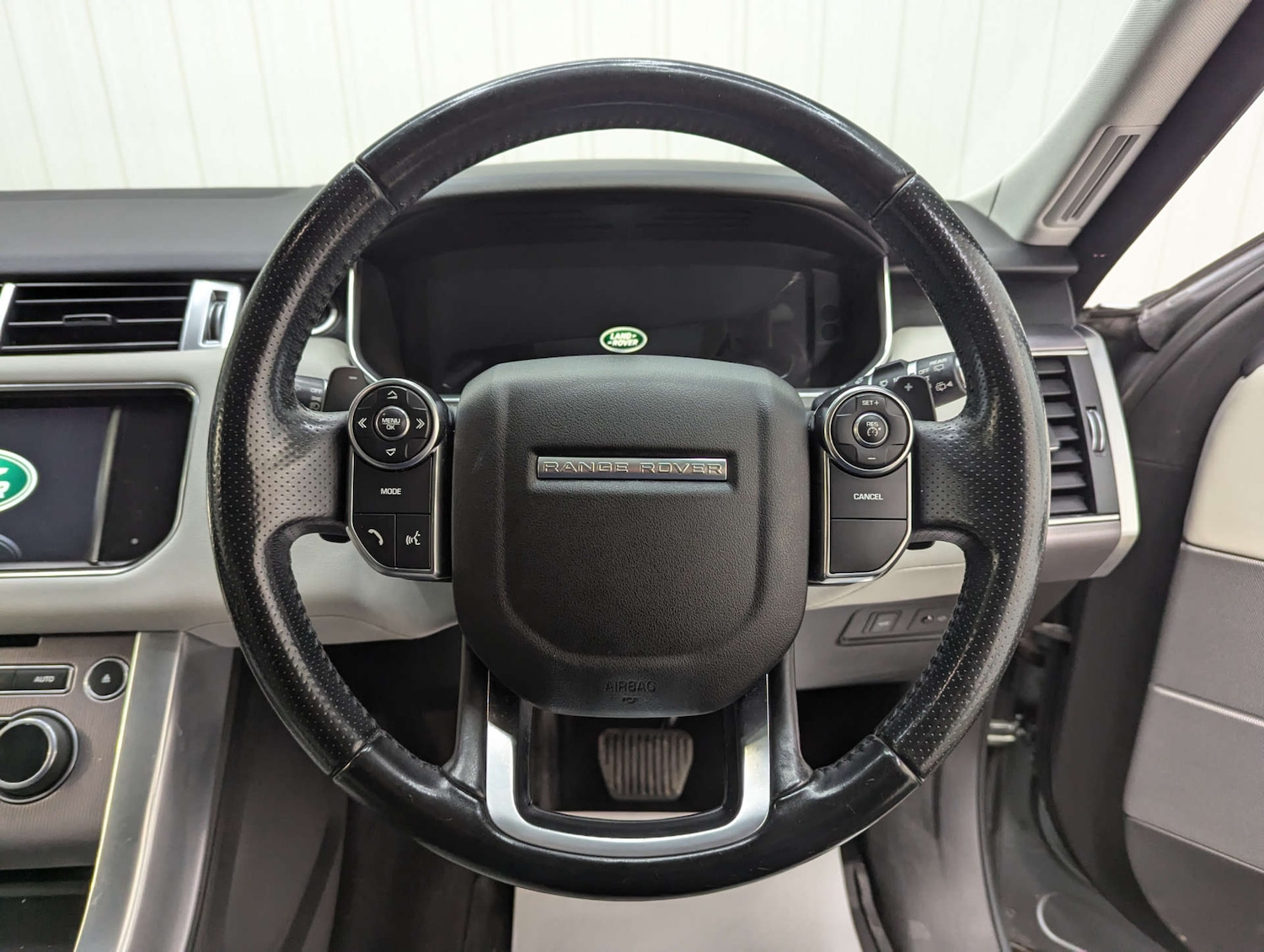 Used Land Rover Range Rover Sport 2015 for sale - 77636183: Photo 75