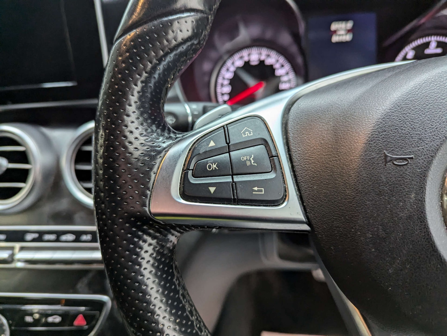 Used Mercedes-Benz C Class 2017 for sale - 77797076: Photo 73