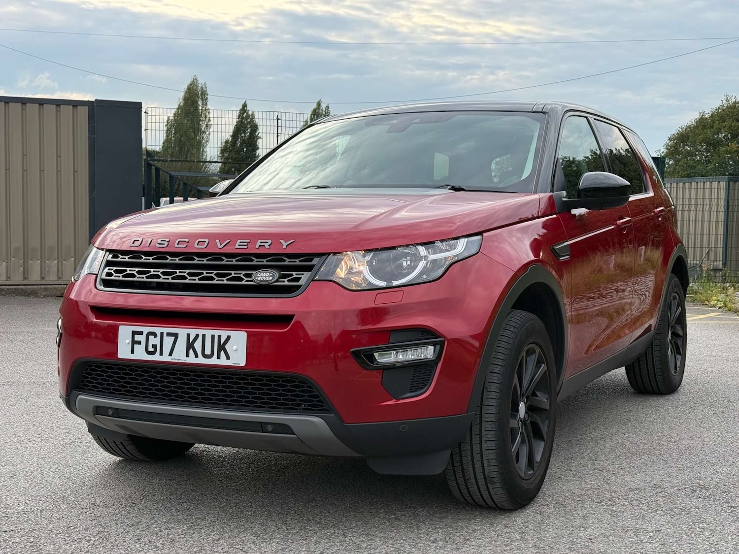 Used Land Rover Discovery Sport 2017 for sale - 76113773: Photo 2