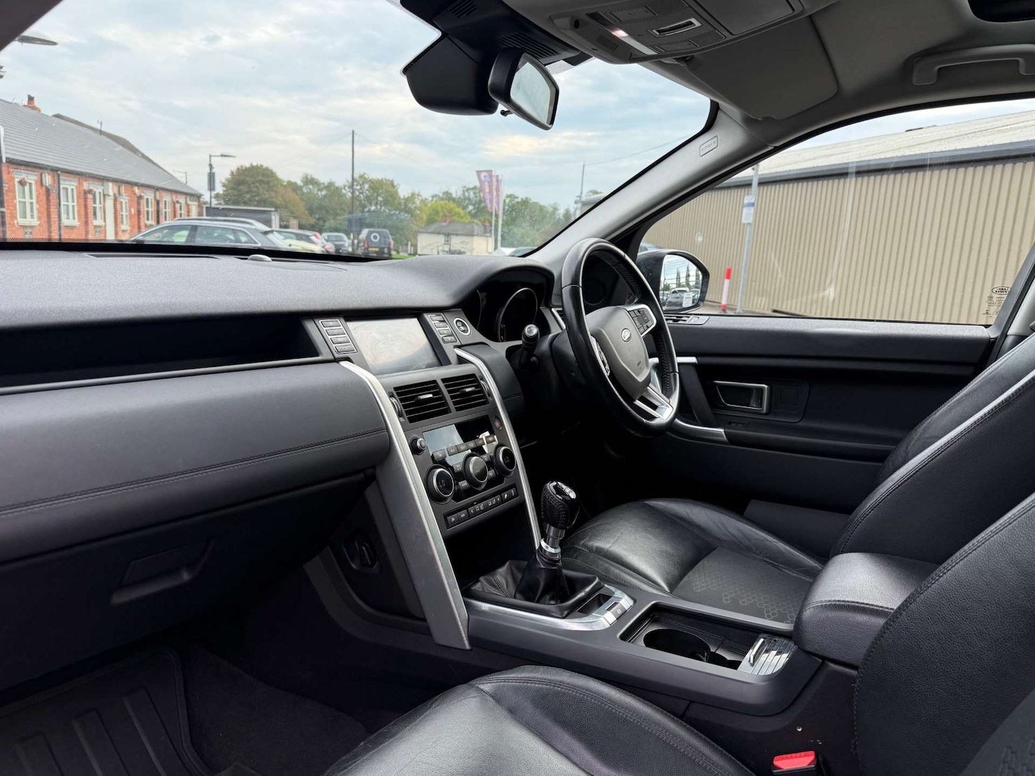 Used Land Rover Discovery Sport 2017 for sale - 76113773: Photo 25