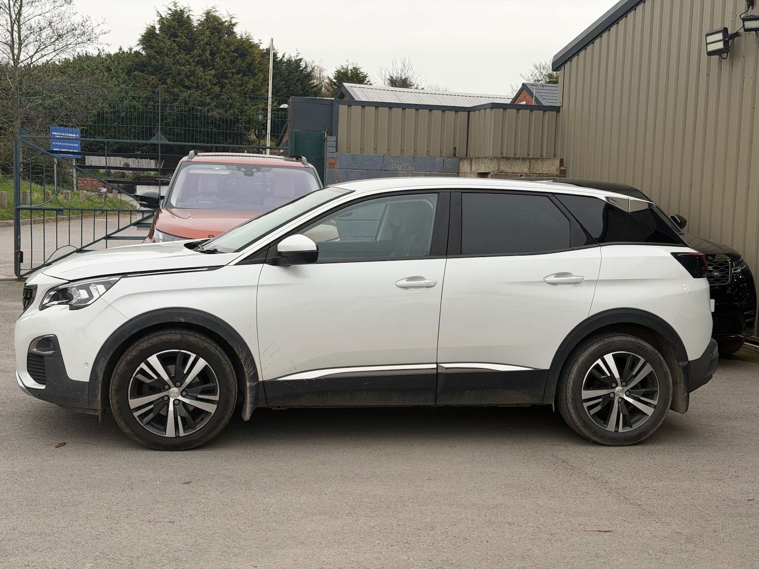 Used Peugeot 3008 2017 for sale - 77995250: Photo 15