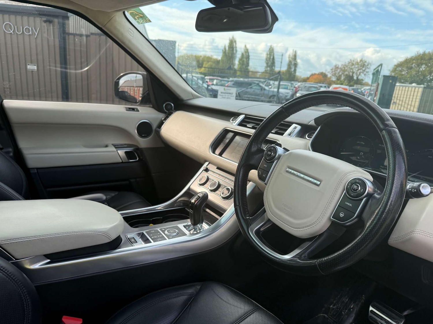 Used Land Rover Range Rover Sport 2015 for sale - 76600825: Photo 10