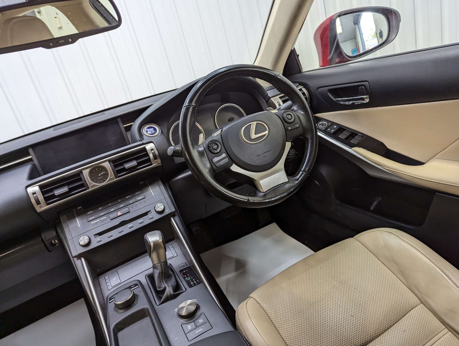 Used Lexus IS 2015 for sale - 76600627: Photo 47