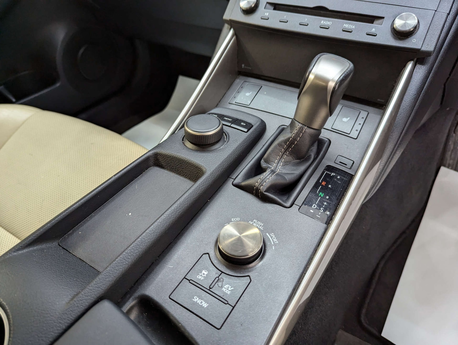 Used Lexus IS 2015 for sale - 76600627: Photo 90