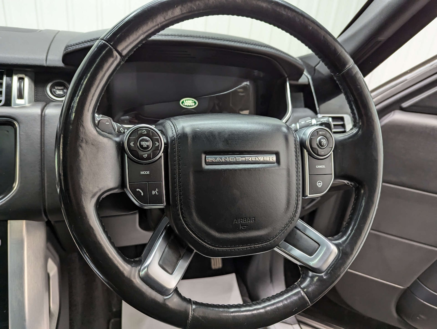 Used Land Rover Range Rover 2016 for sale - 76834617: Photo 77