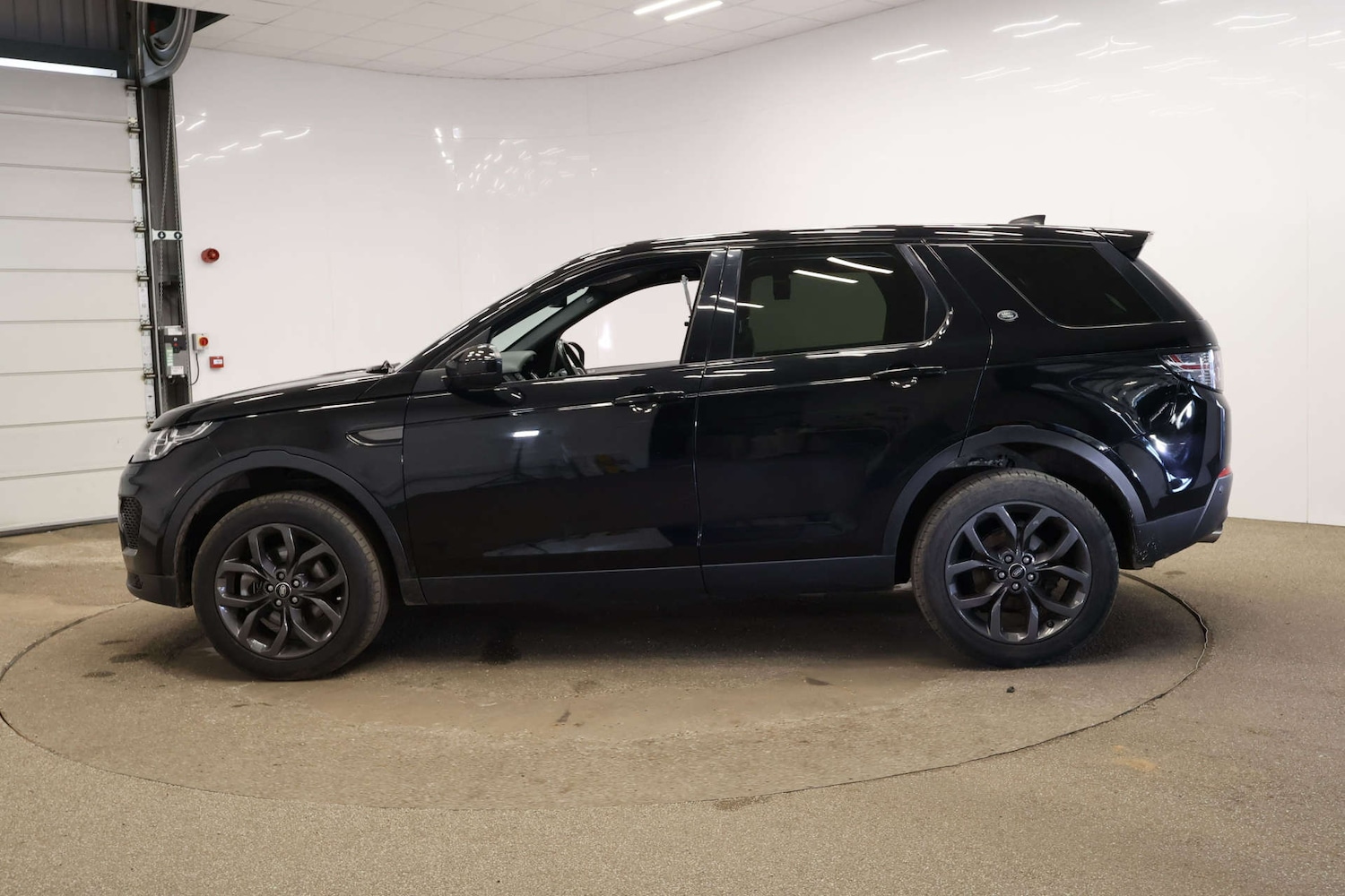 Used Land Rover Discovery Sport 2019 for sale - 78097334: Photo 13