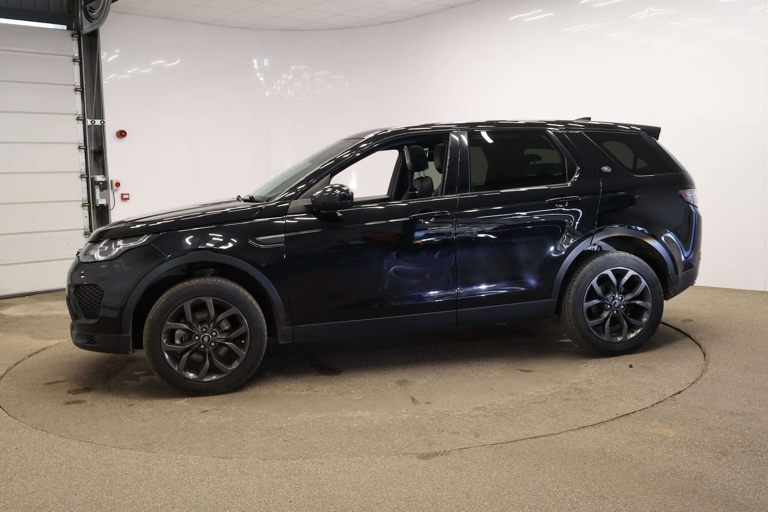 Used Land Rover Discovery Sport 2019 for sale - 78097334: Photo 15