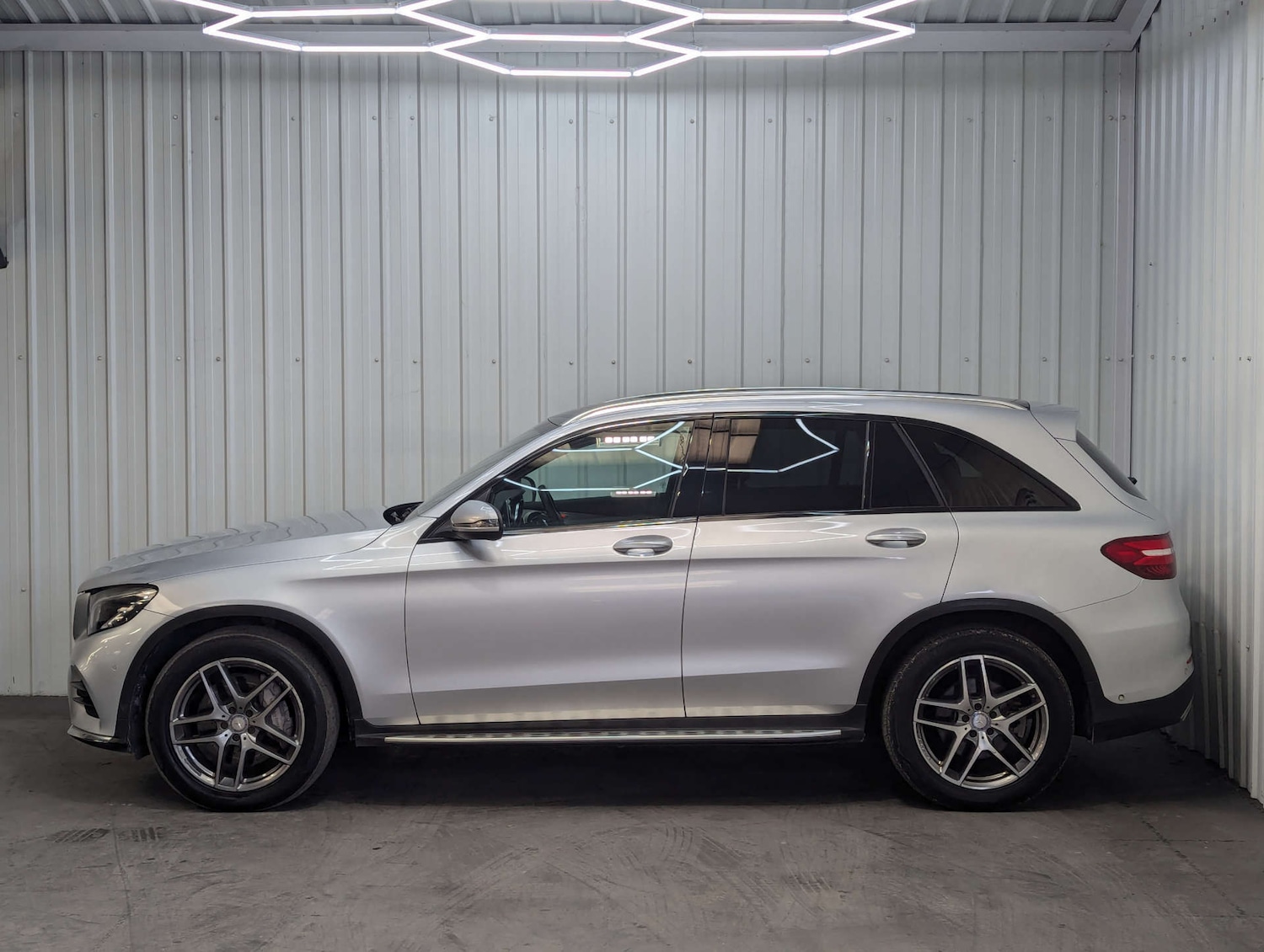 Used Mercedes-Benz GLC 2016 for sale - 76630387: Photo 6