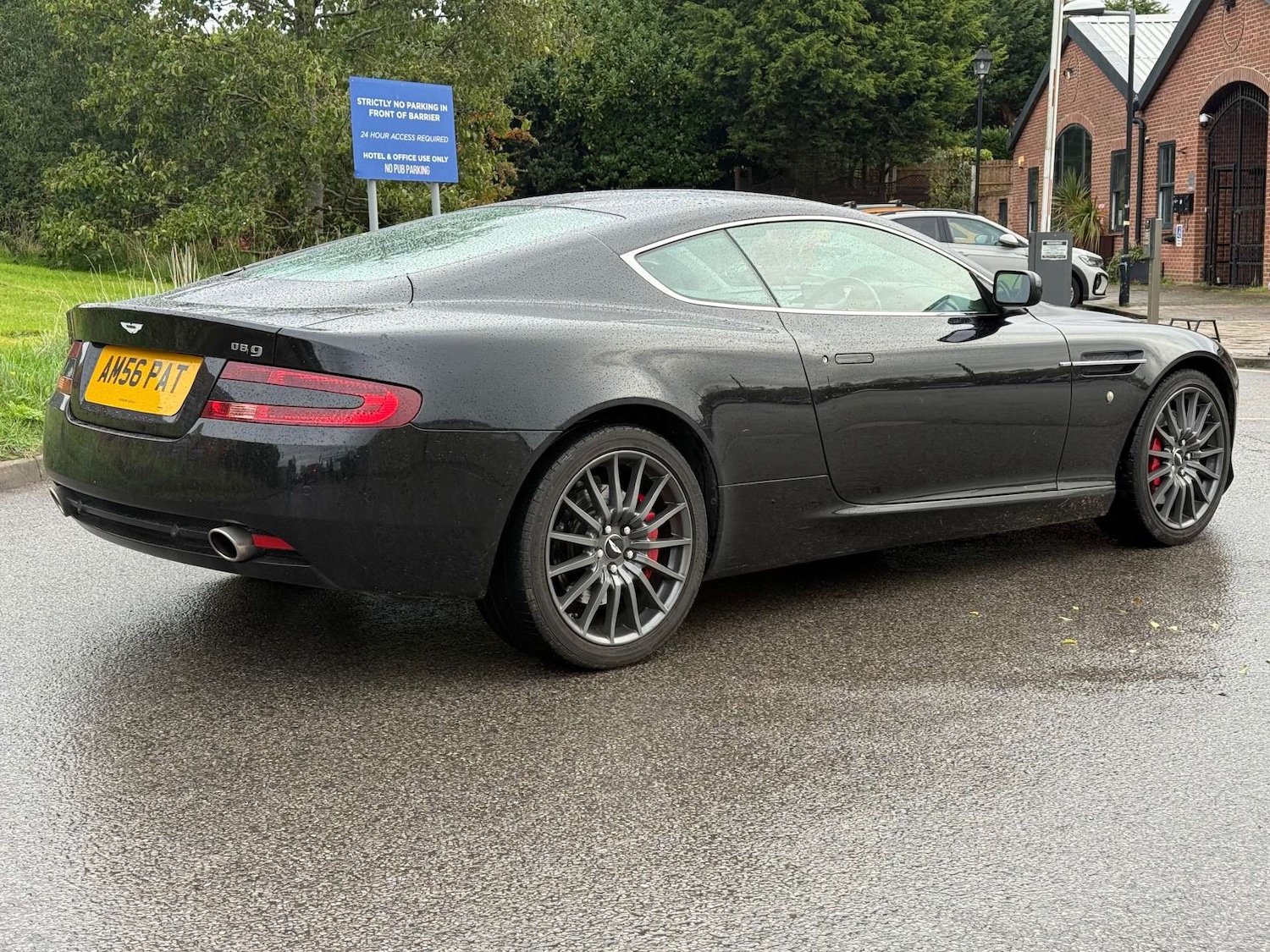 Used Aston Martin DB9 2006 for sale - 76369443: Photo 25