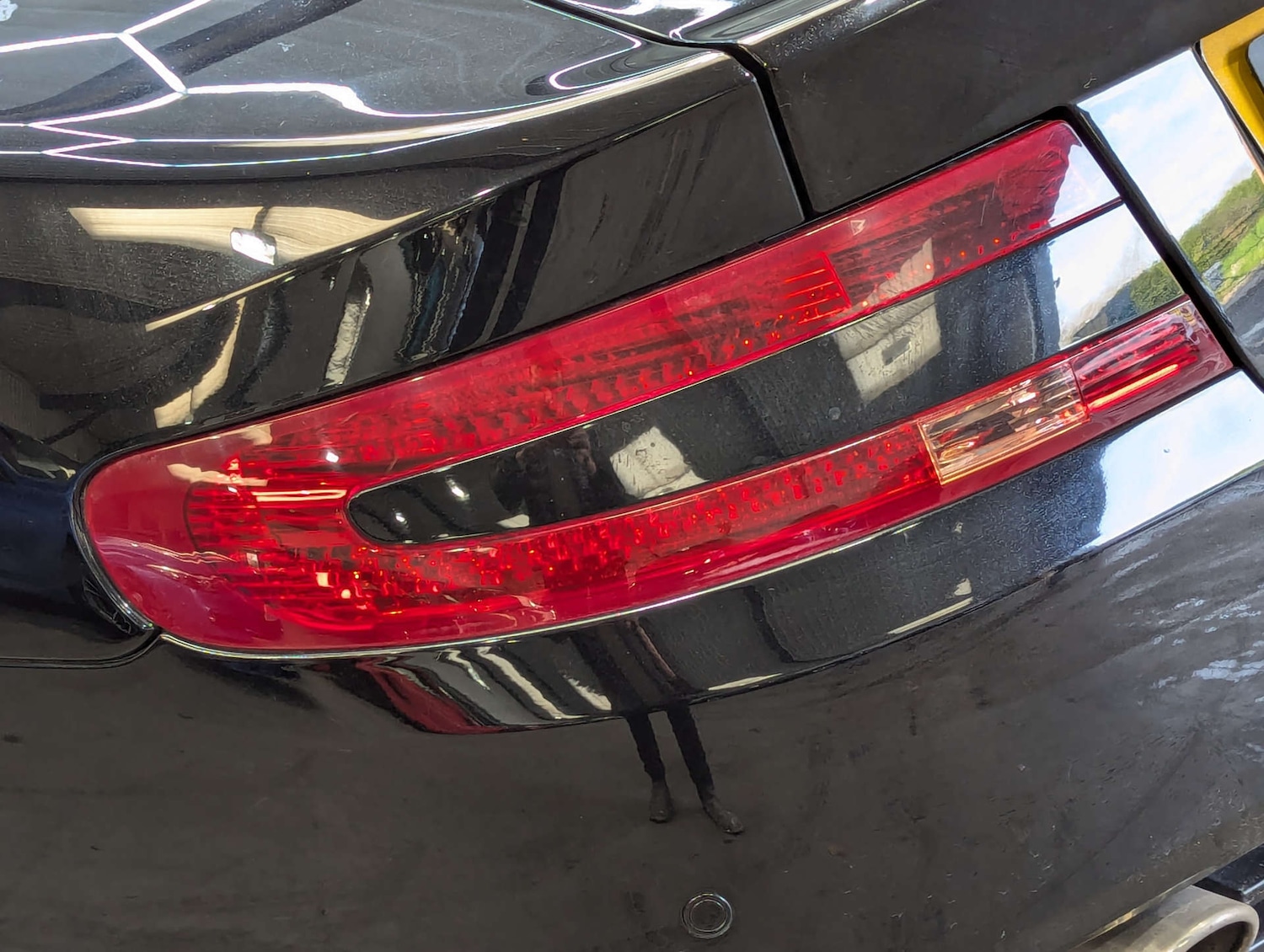 Used Aston Martin DB9 2006 for sale - 76369443: Photo 43