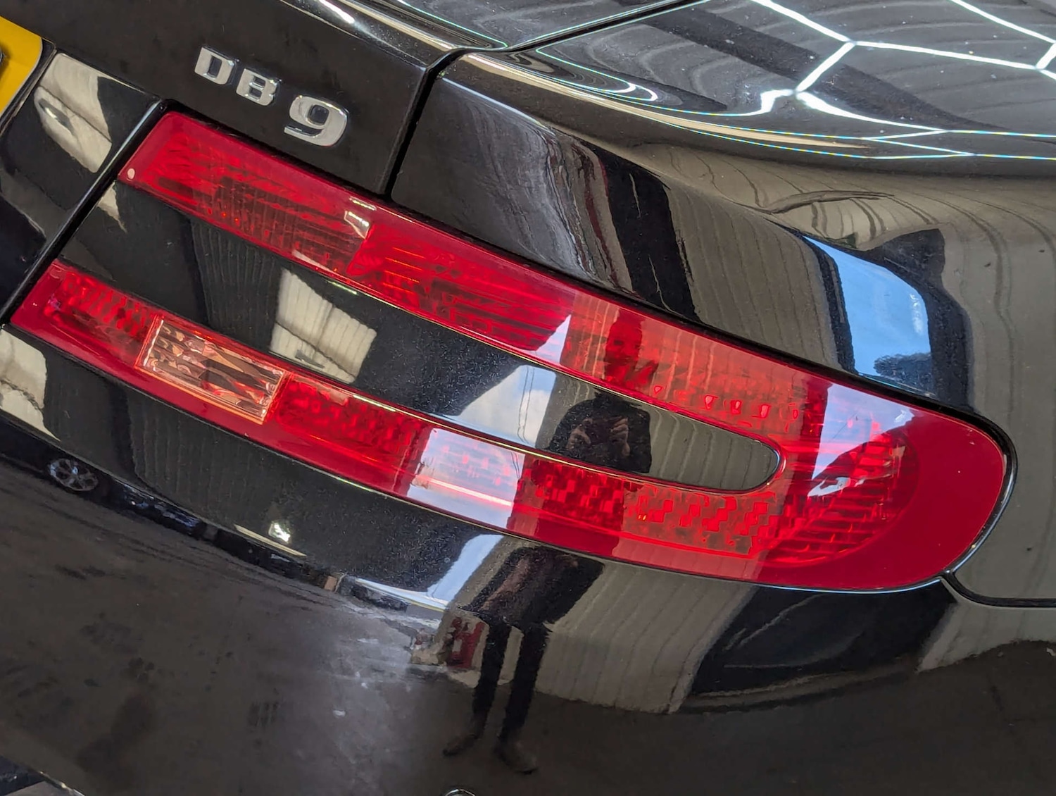 Used Aston Martin DB9 2006 for sale - 76369443: Photo 44