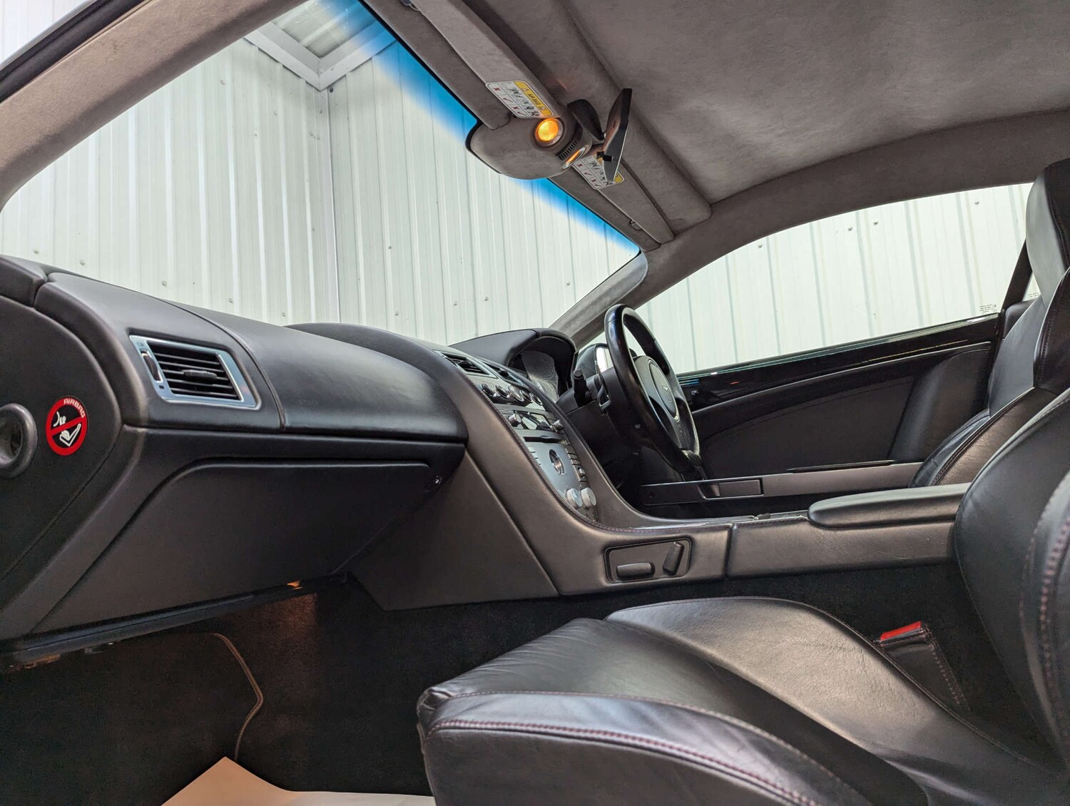 Used Aston Martin DB9 2006 for sale - 76369443: Photo 55