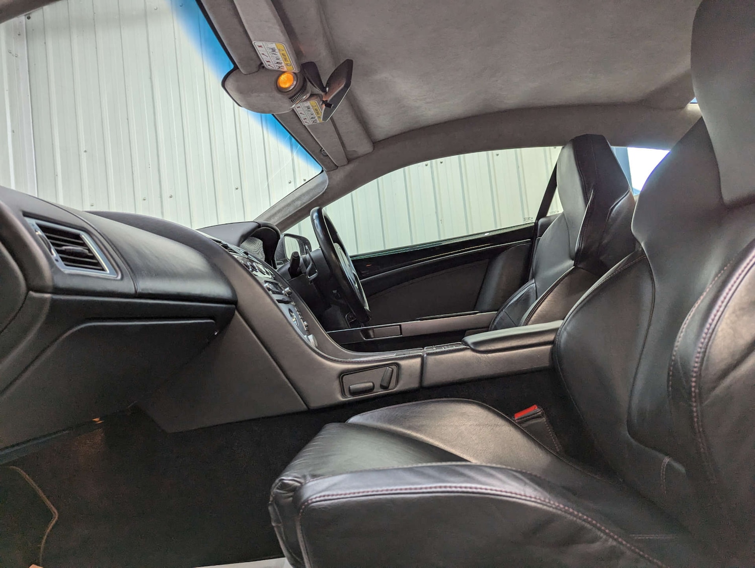 Used Aston Martin DB9 2006 for sale - 76369443: Photo 58