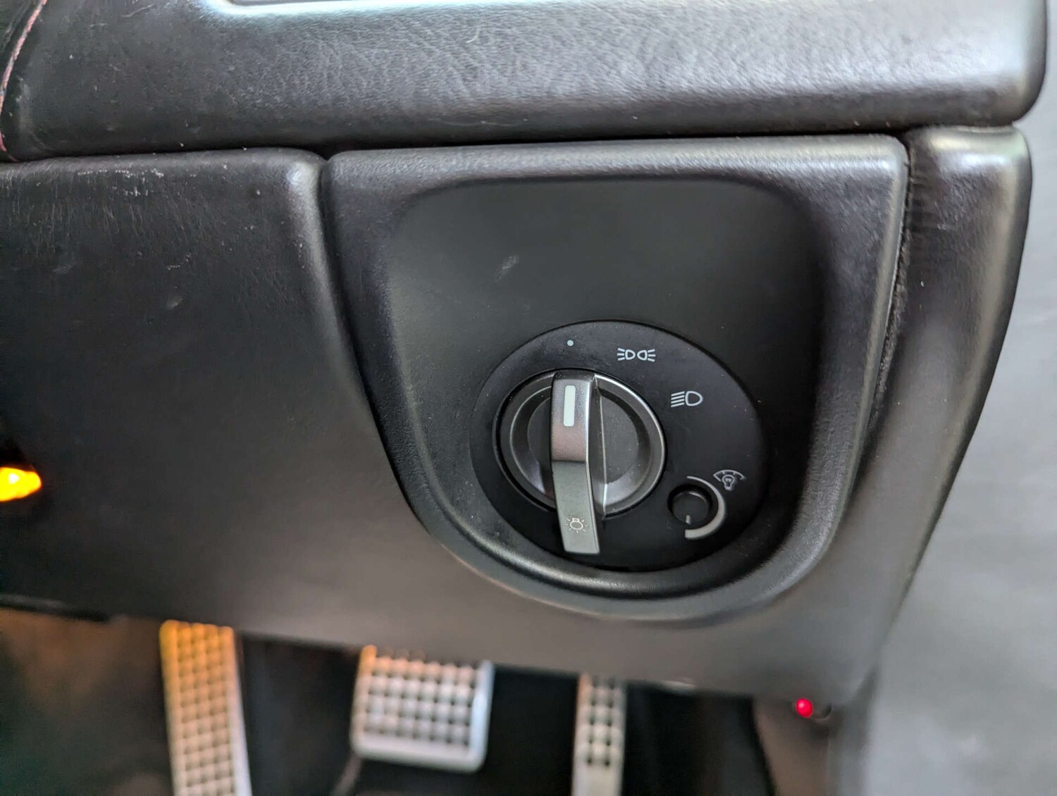 Used Aston Martin DB9 2006 for sale - 76369443: Photo 66