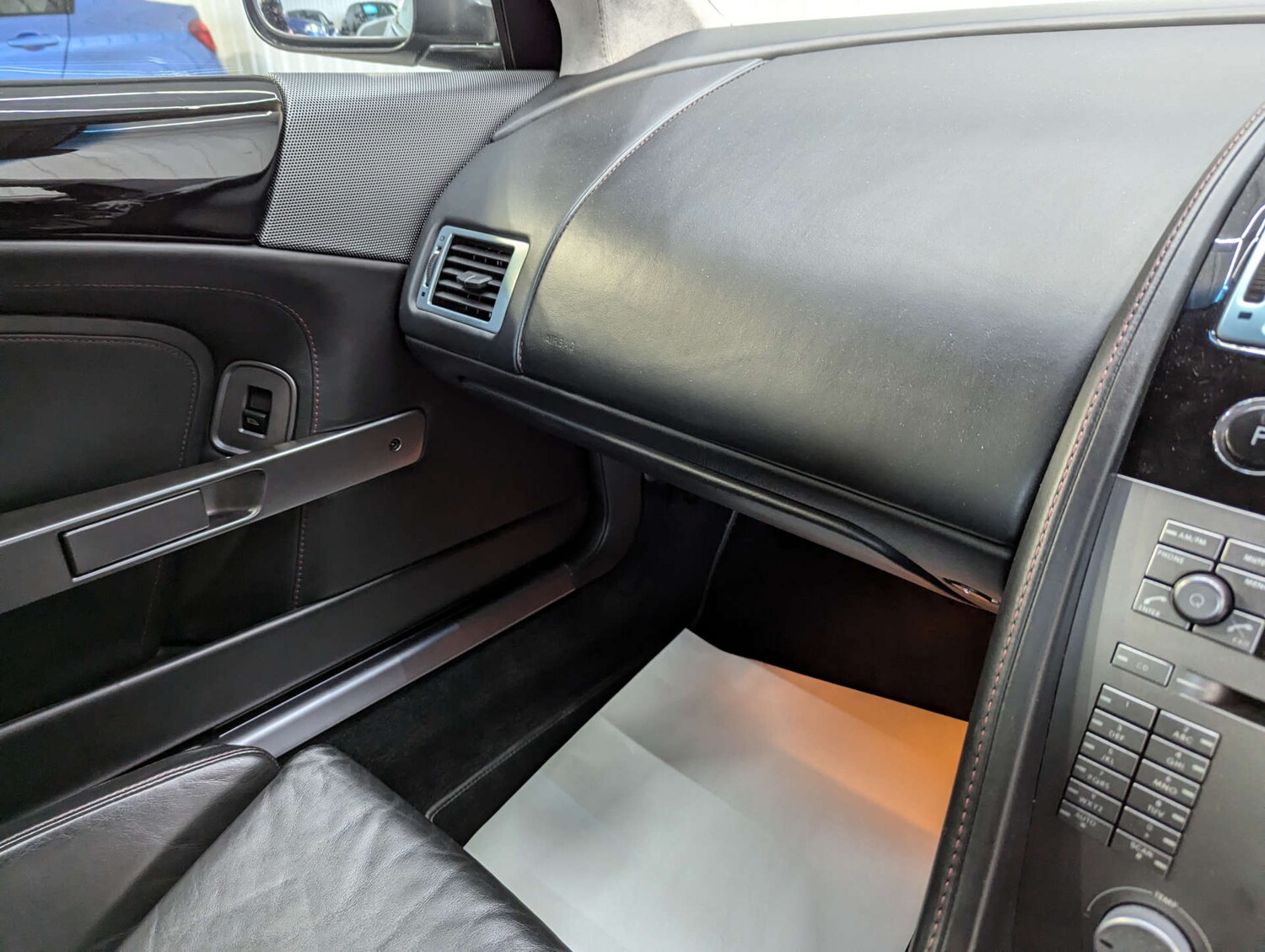 Used Aston Martin DB9 2006 for sale - 76369443: Photo 74