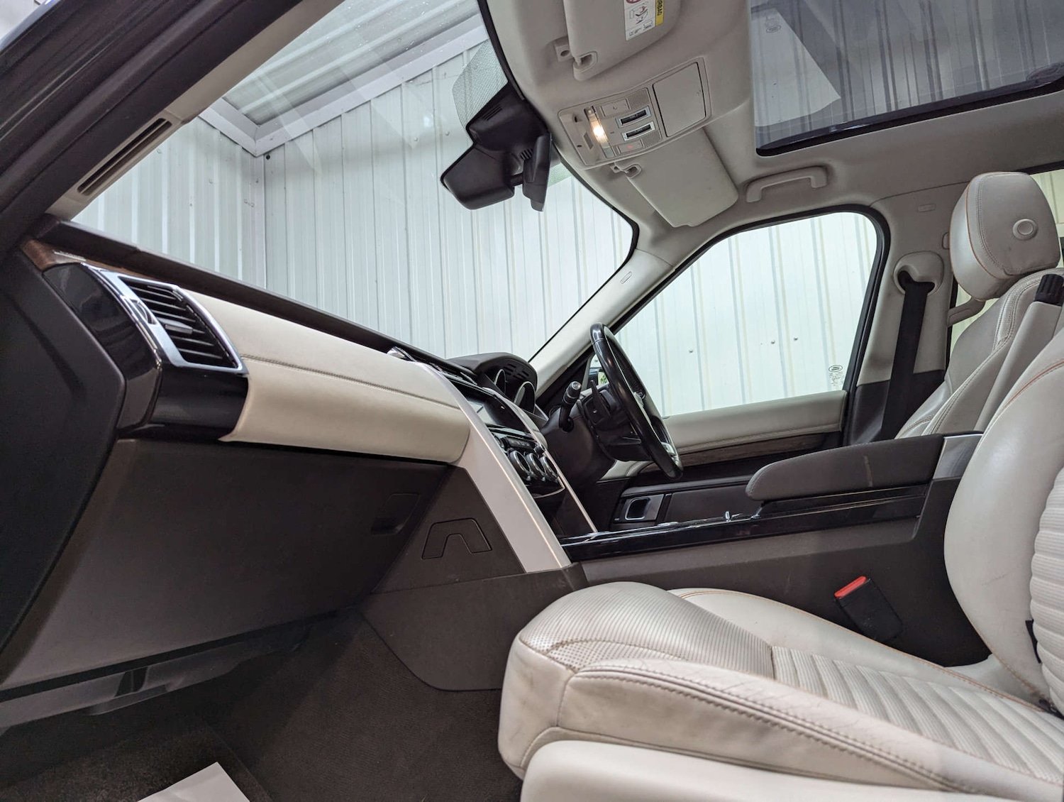 Used Land Rover Discovery 2017 for sale - 76830138: Photo 55