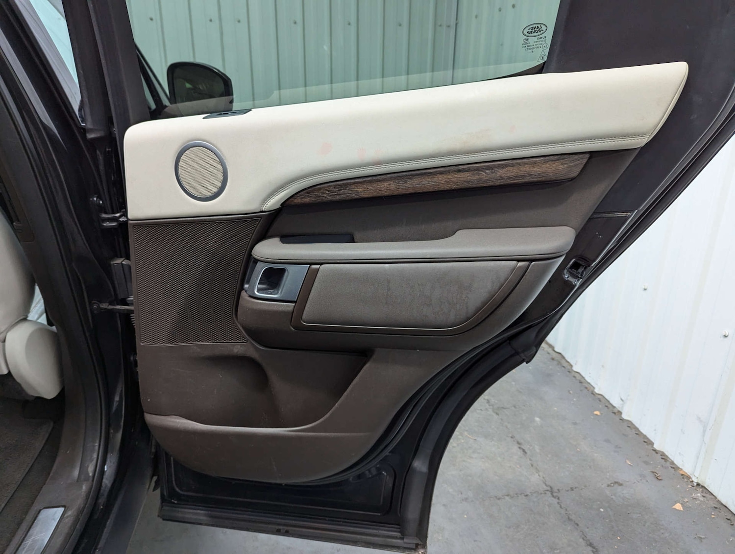 Used Land Rover Discovery 2017 for sale - 76830138: Photo 64