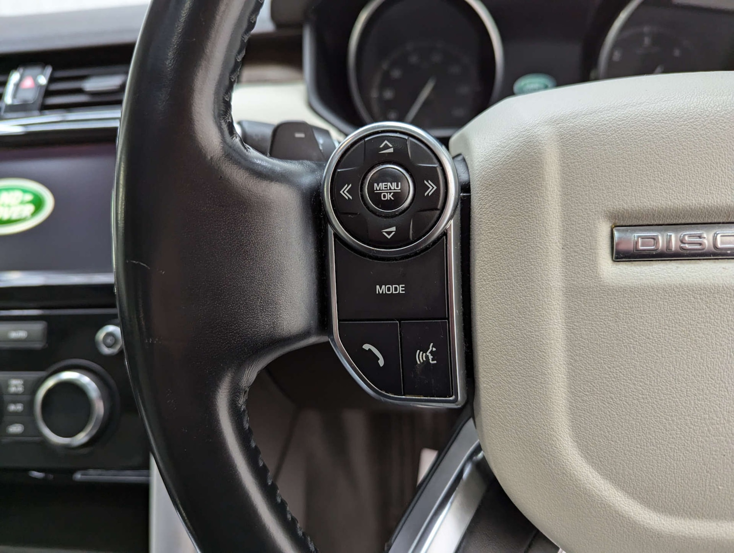 Used Land Rover Discovery 2017 for sale - 76830138: Photo 75