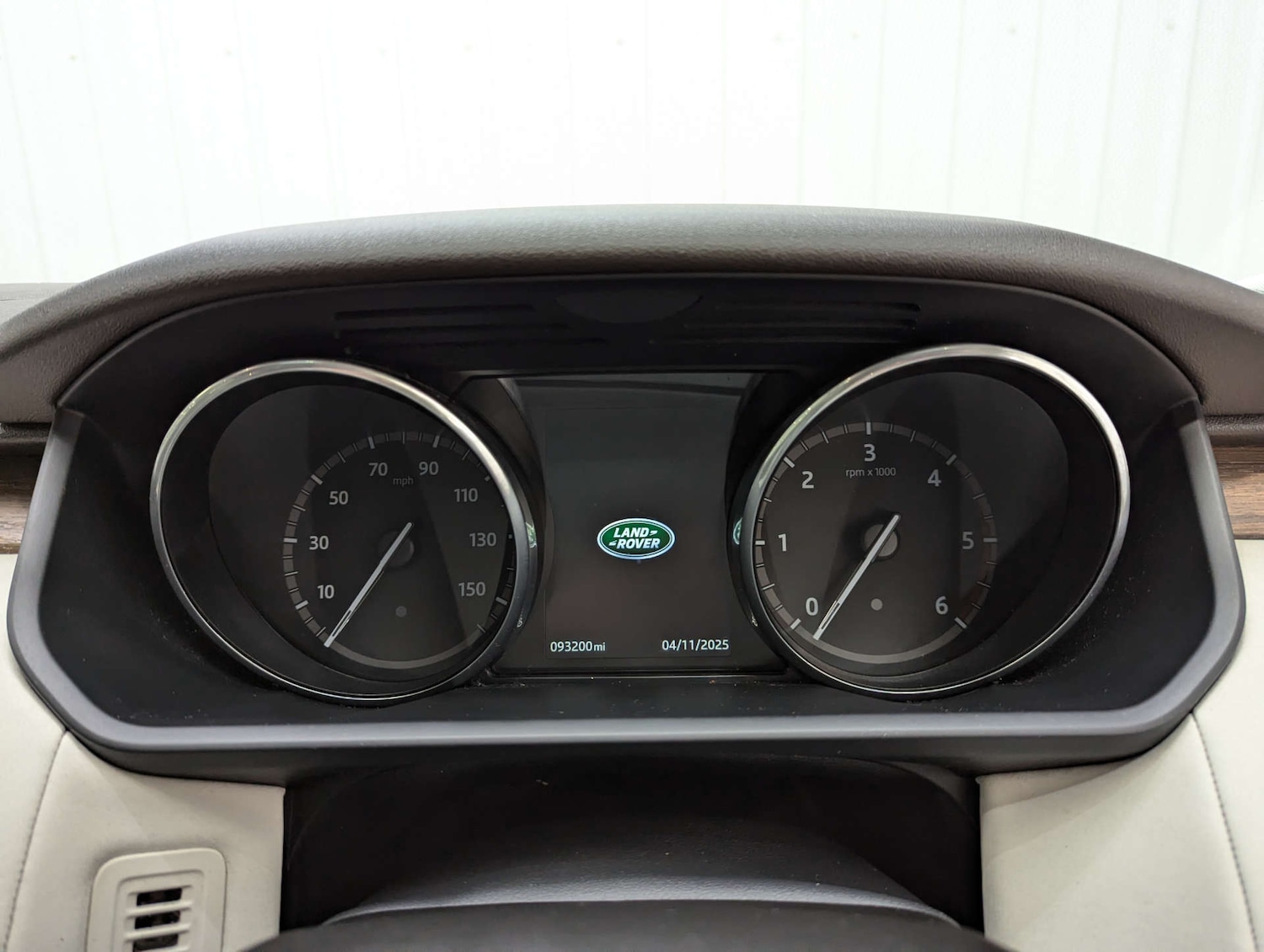 Used Land Rover Discovery 2017 for sale - 76830138: Photo 77