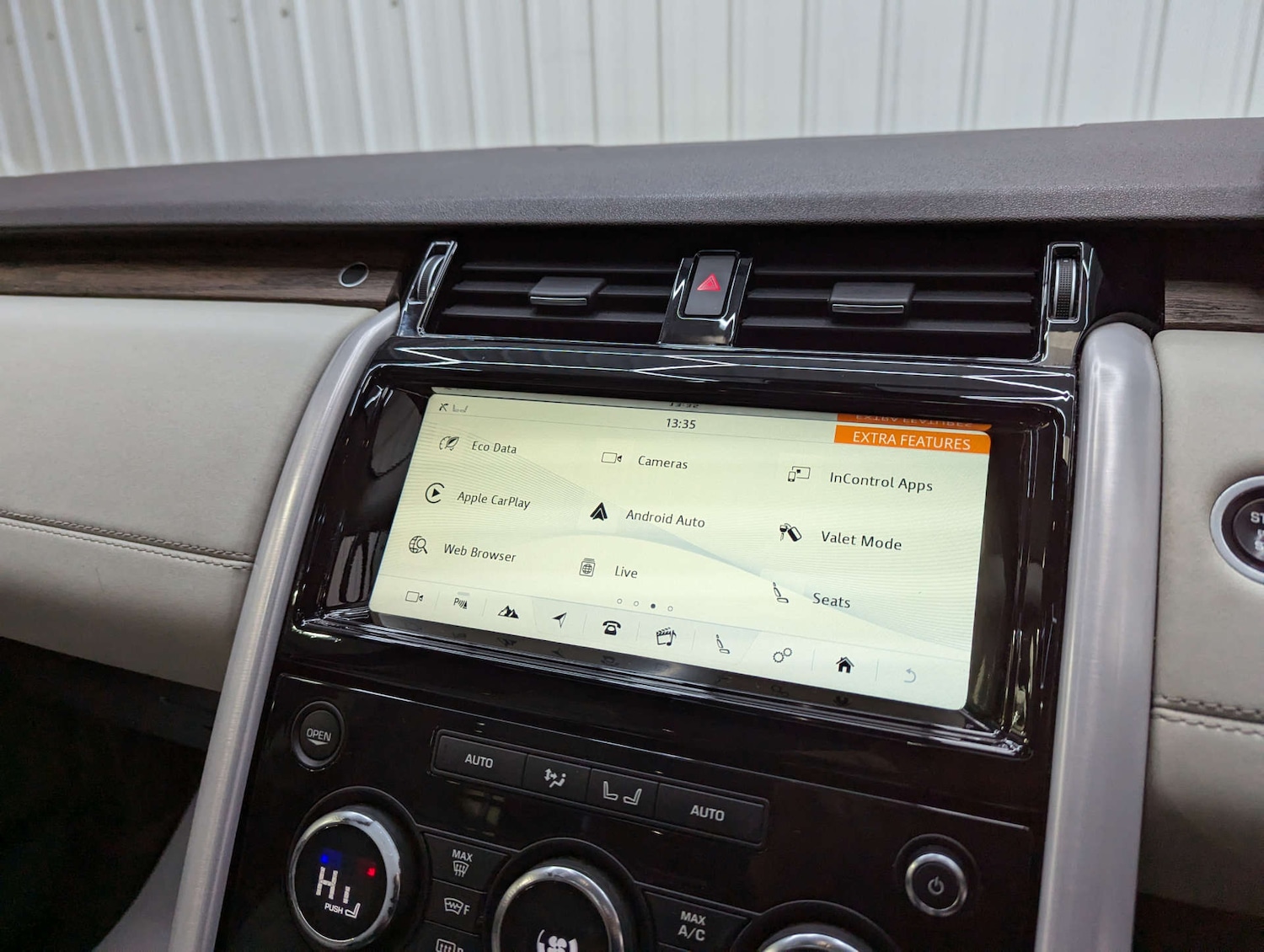 Used Land Rover Discovery 2017 for sale - 76830138: Photo 87