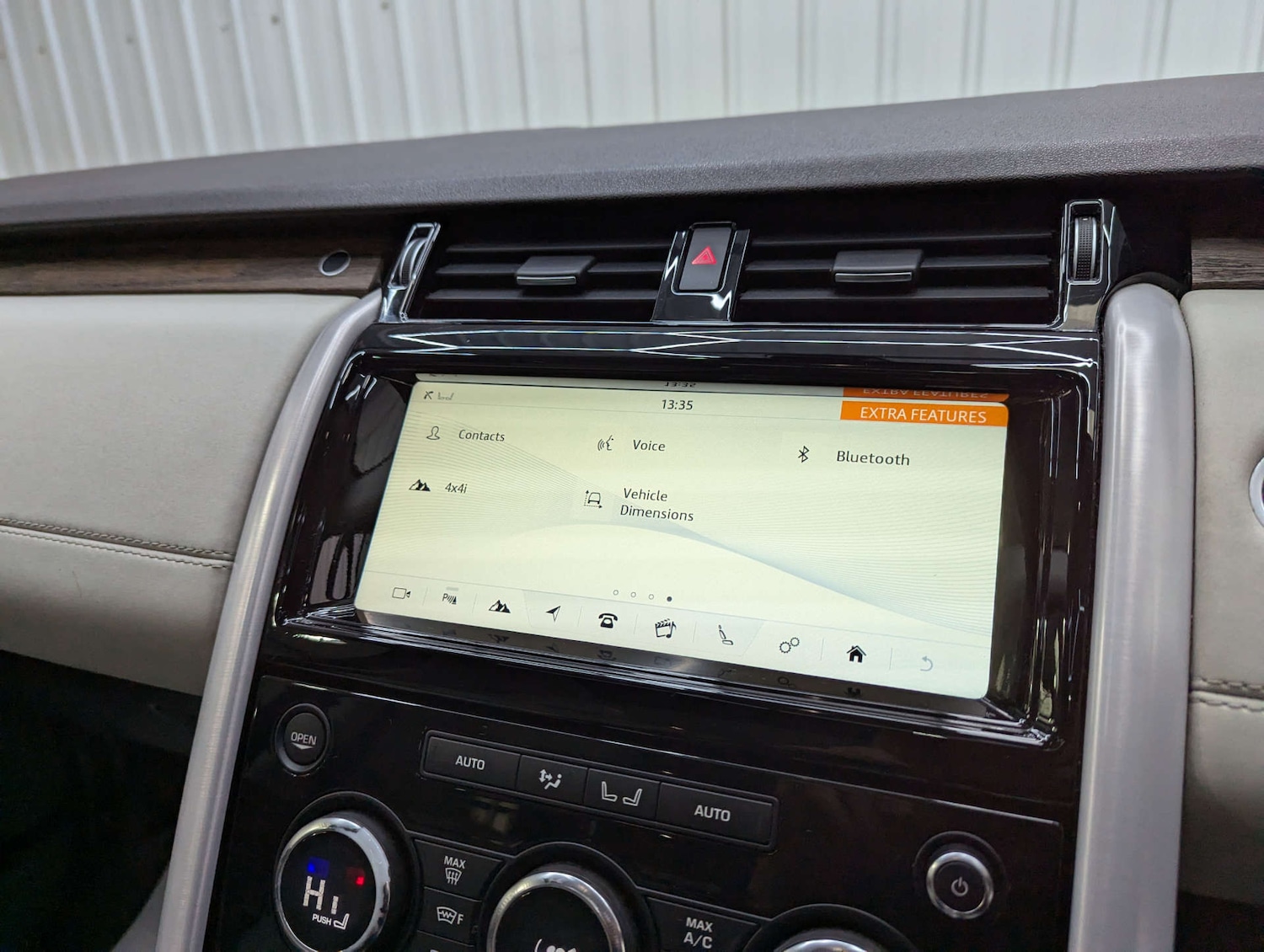 Used Land Rover Discovery 2017 for sale - 76830138: Photo 88