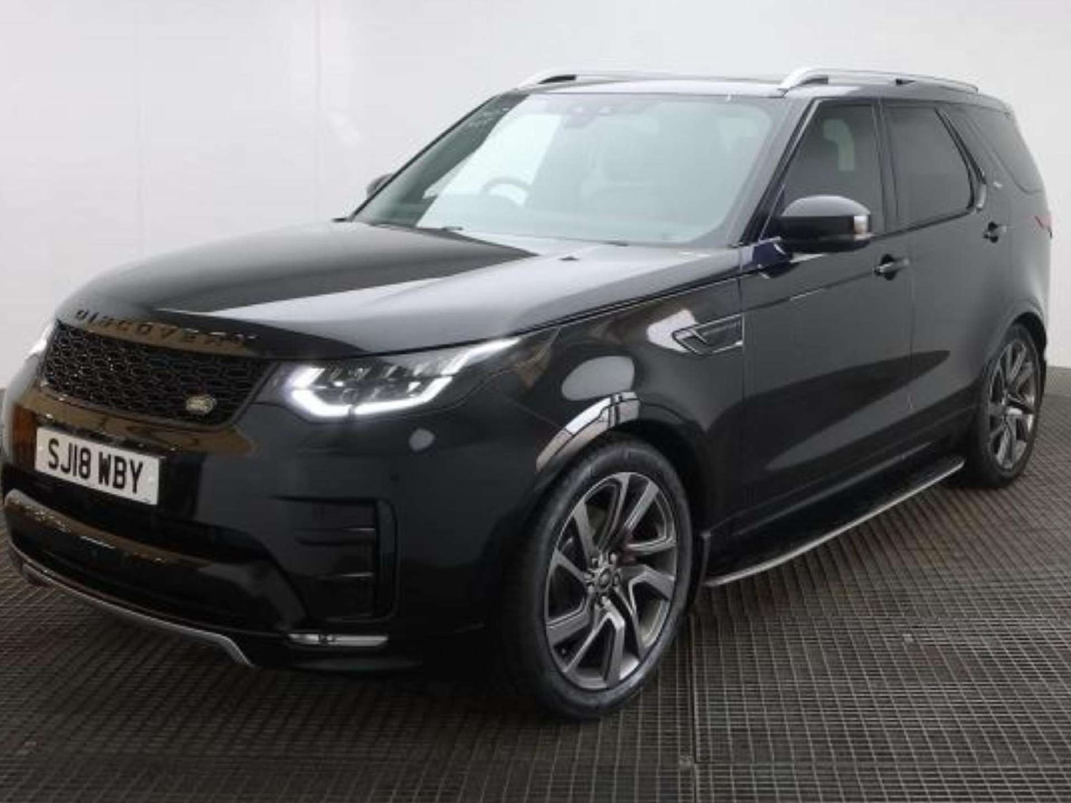 Used Land Rover Discovery 2018 for sale - 76594710: Photo 1