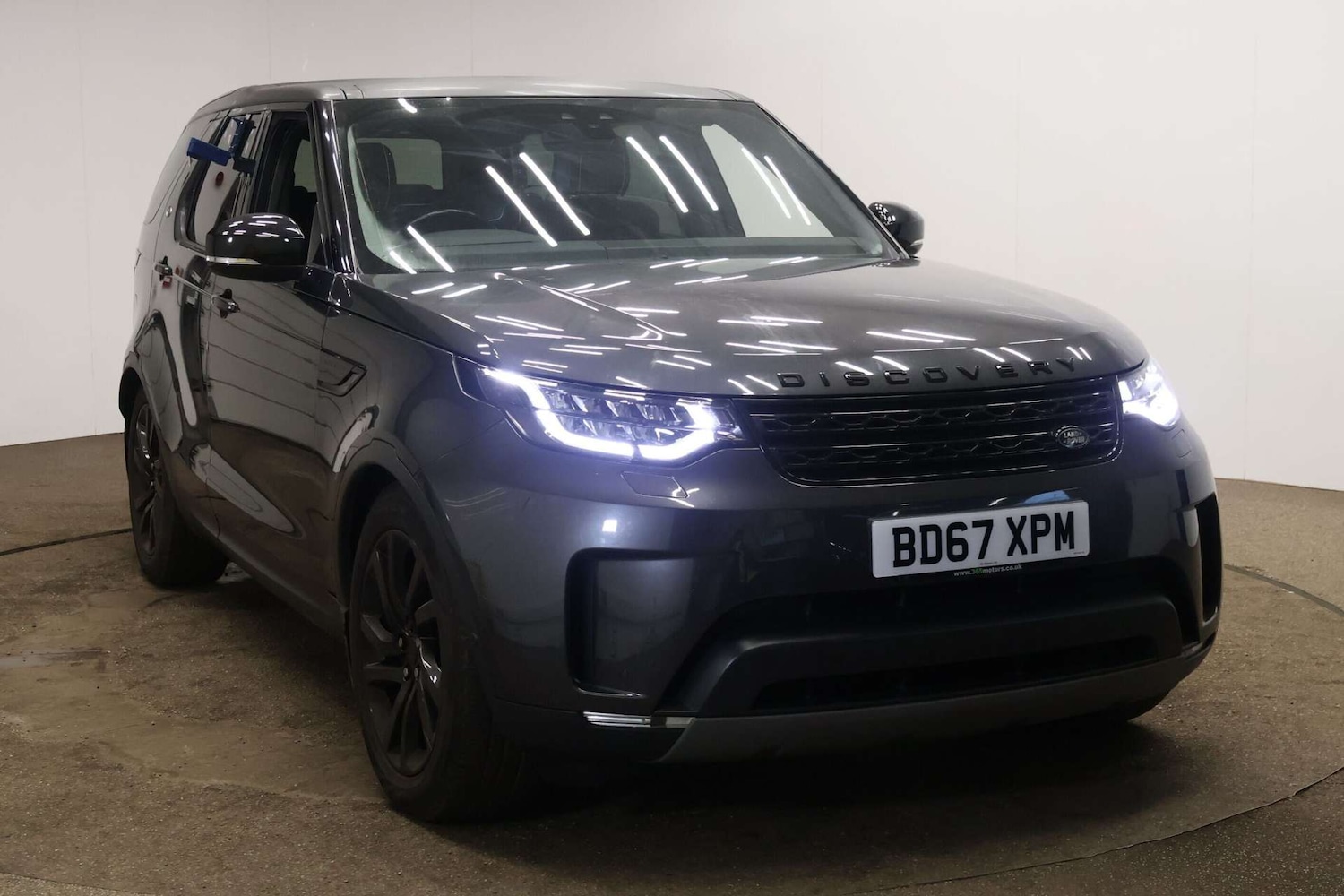 Used Land Rover Discovery 2018 for sale - 77288544: Photo 1