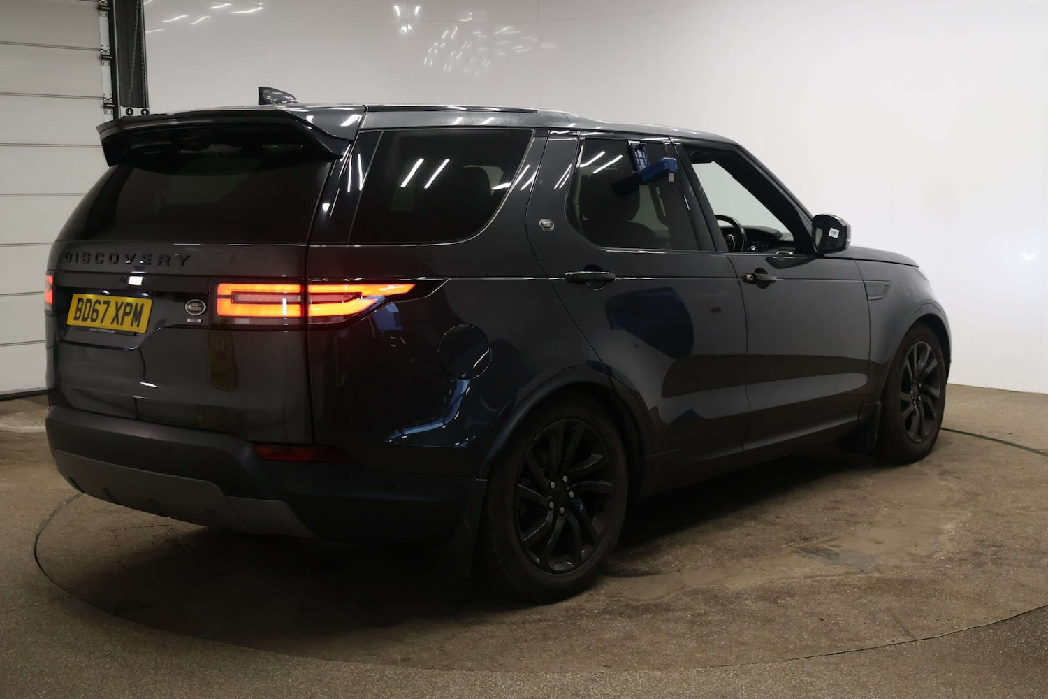 Used Land Rover Discovery 2018 for sale - 77288544: Photo 11