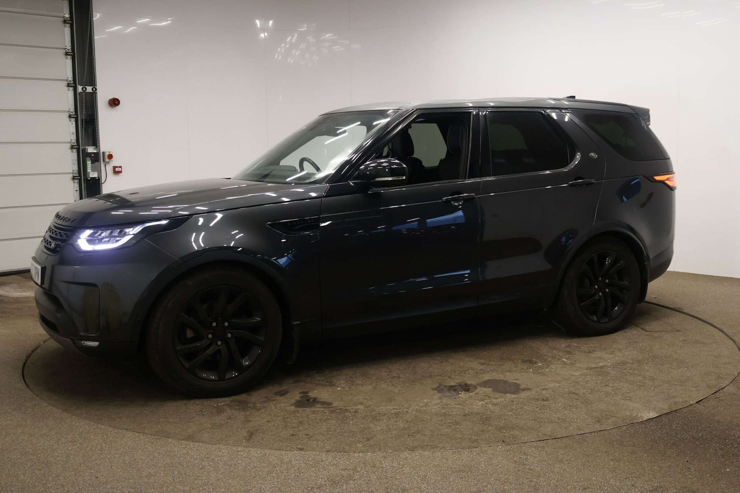 Used Land Rover Discovery 2018 for sale - 77288544: Photo 15