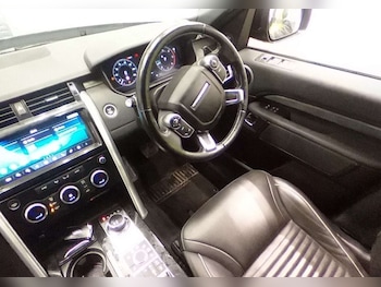 Used Land Rover Discovery 2018 for sale - 77288544: Photo