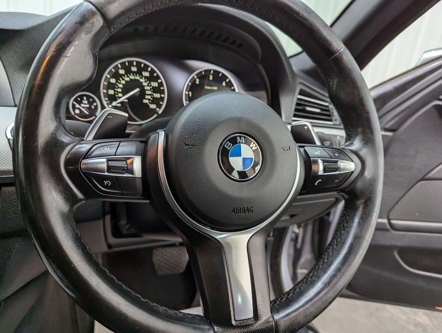 Used BMW 5 Series 2016 for sale - 77833220: Photo 77