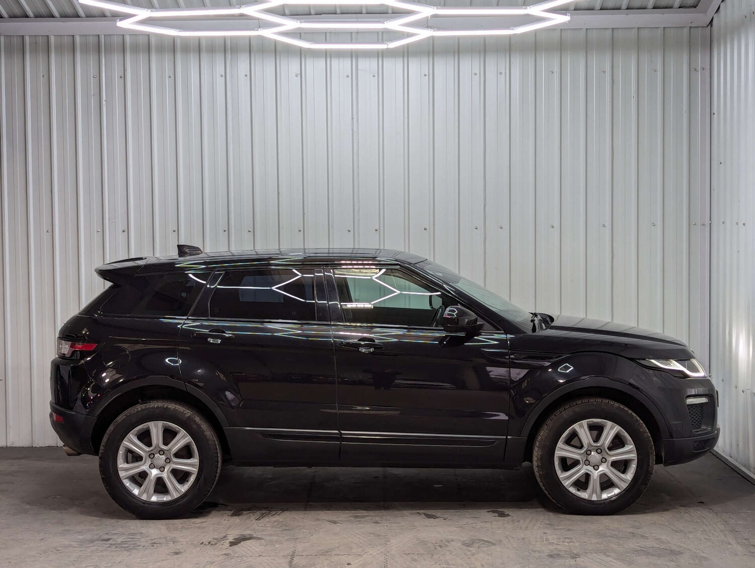 Used Land Rover Range Rover Evoque 2018 for sale - 77636171: Photo 17