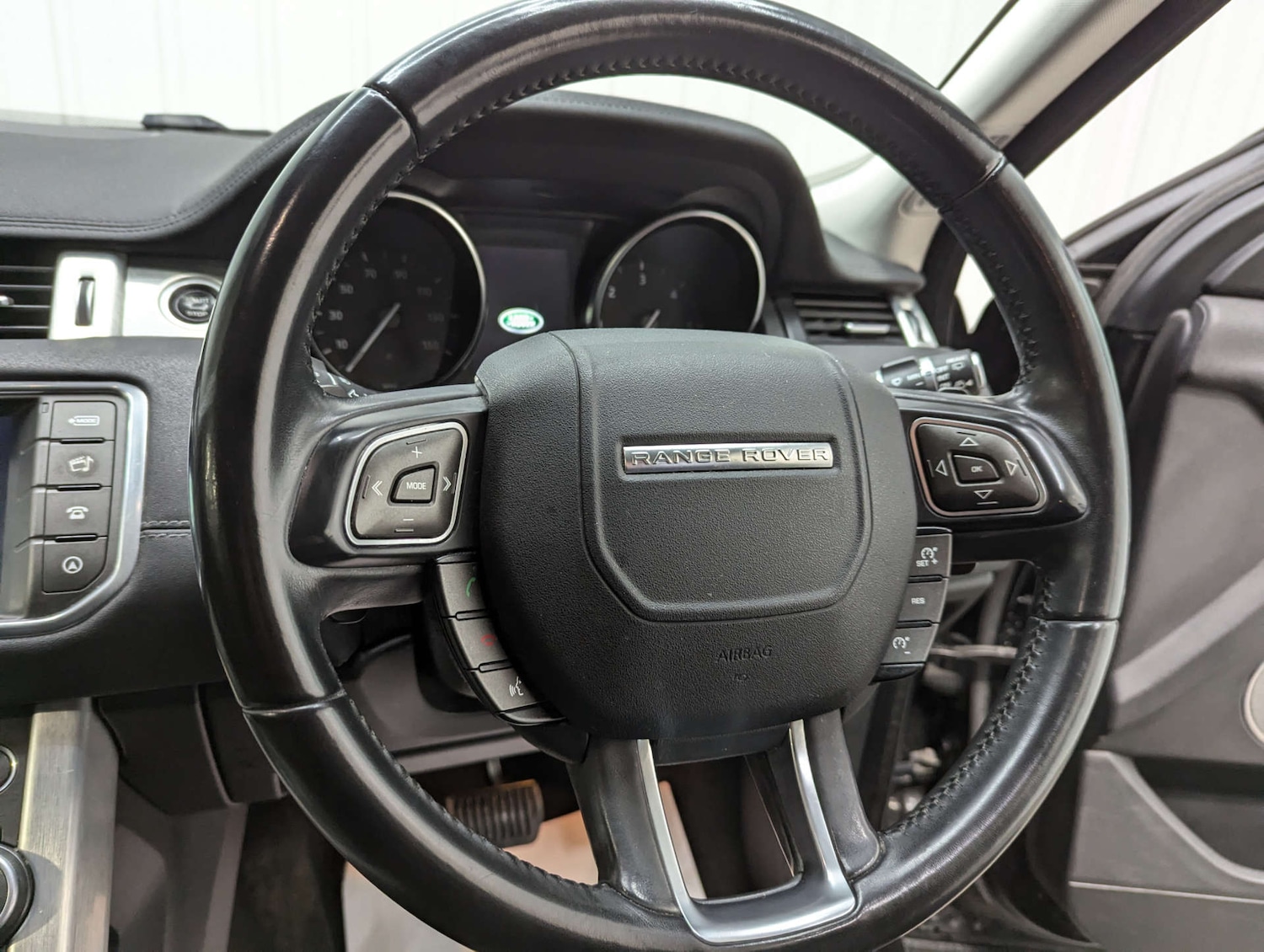 Used Land Rover Range Rover Evoque 2018 for sale - 77636171: Photo 79