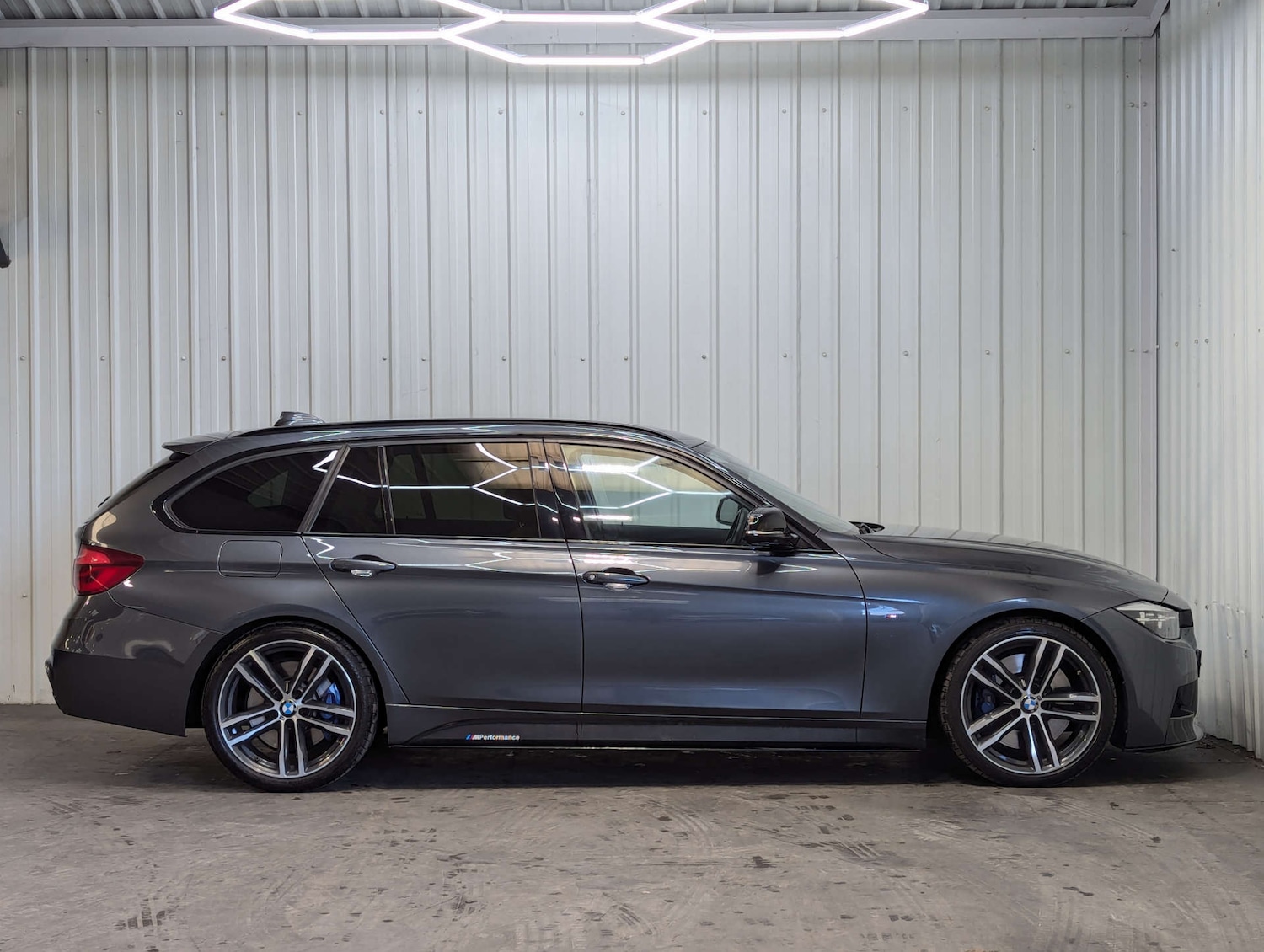 Used BMW 3 Series 2019 for sale - 77086080: Photo 13