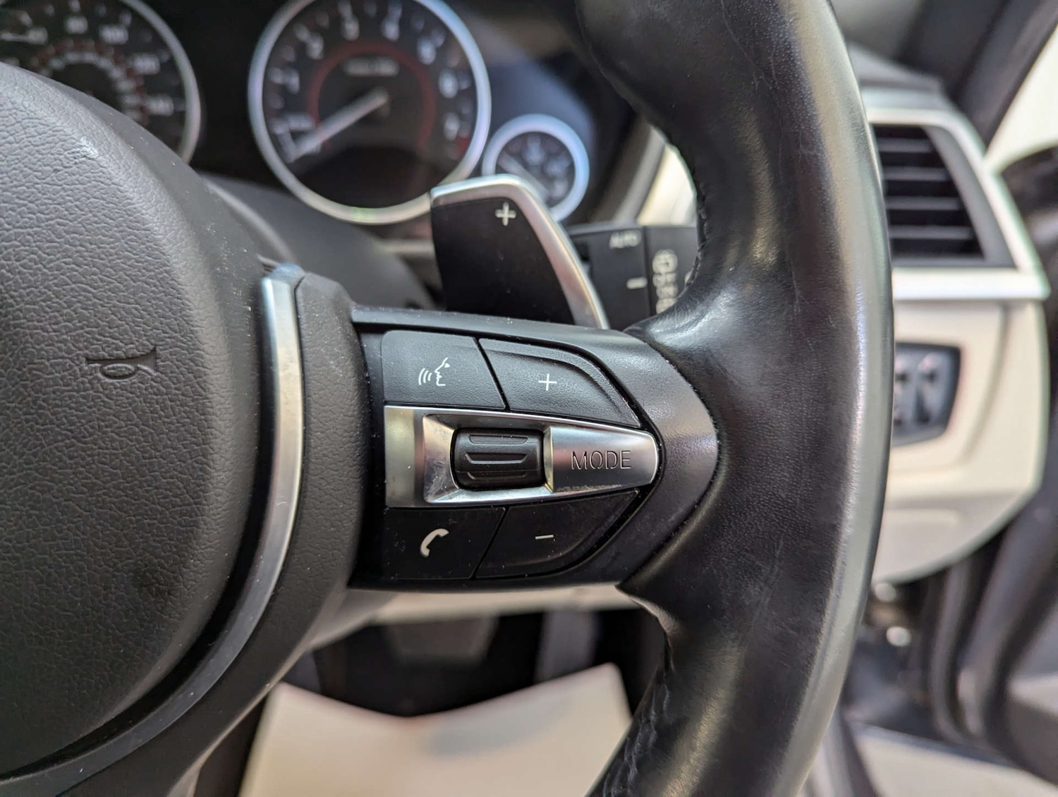 Used BMW 3 Series 2019 for sale - 77086080: Photo 77