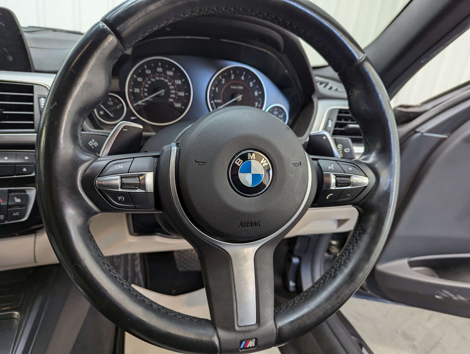 Used BMW 3 Series 2019 for sale - 77086080: Photo 78