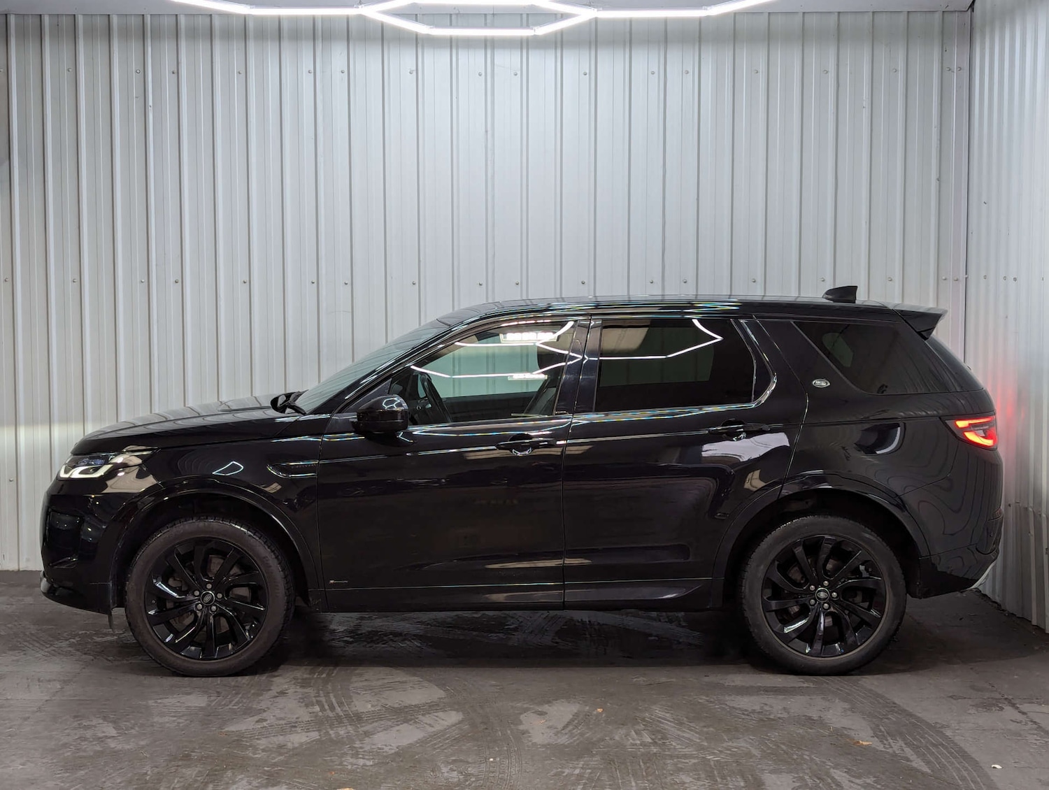 Used Land Rover Discovery Sport 2020 for sale - 76776299: Photo 17