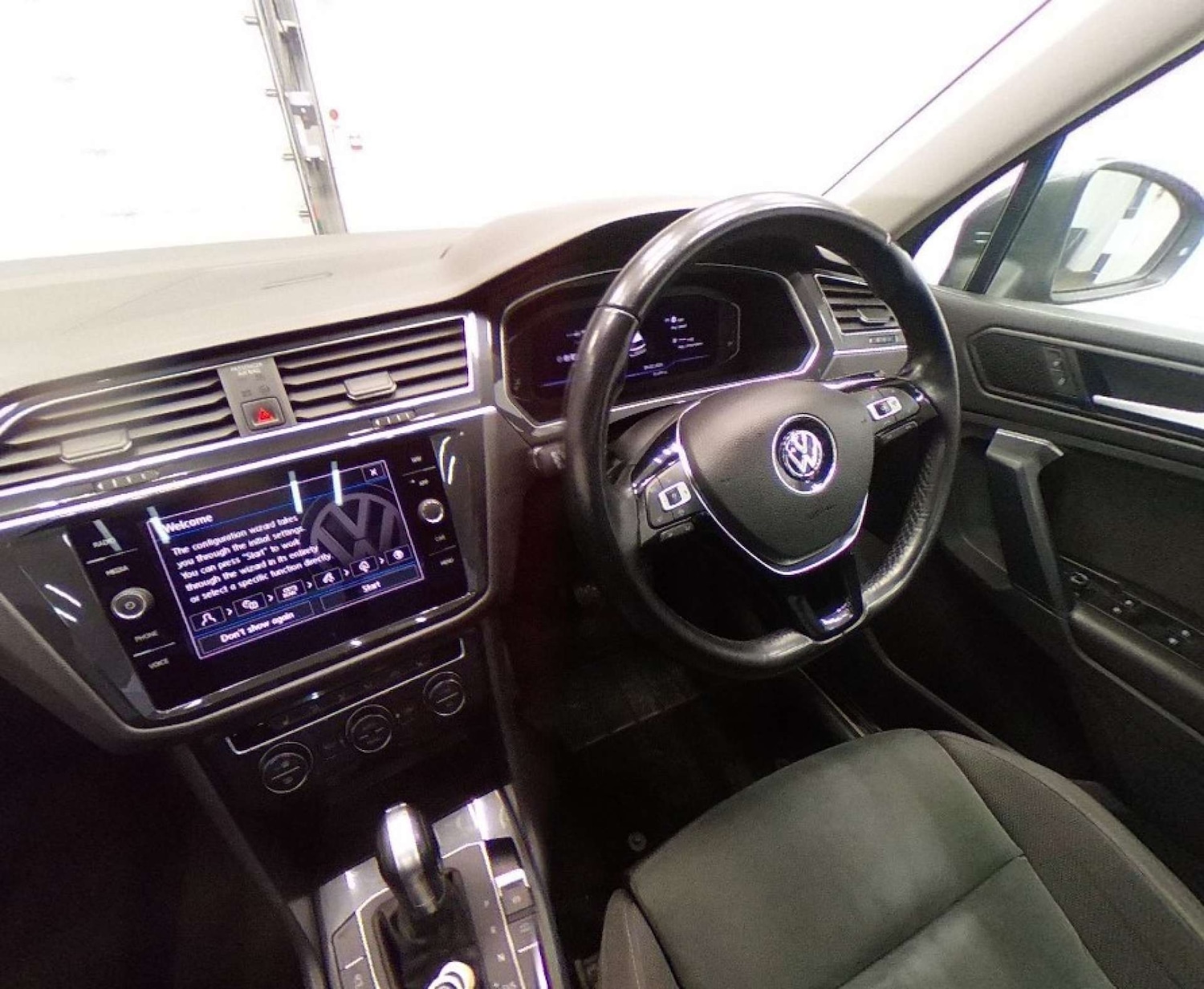 Used Volkswagen Tiguan 2019 for sale - 77541320: Photo 3