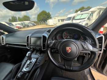 Used Porsche Cayenne 2013 for sale - 74961440: Photo