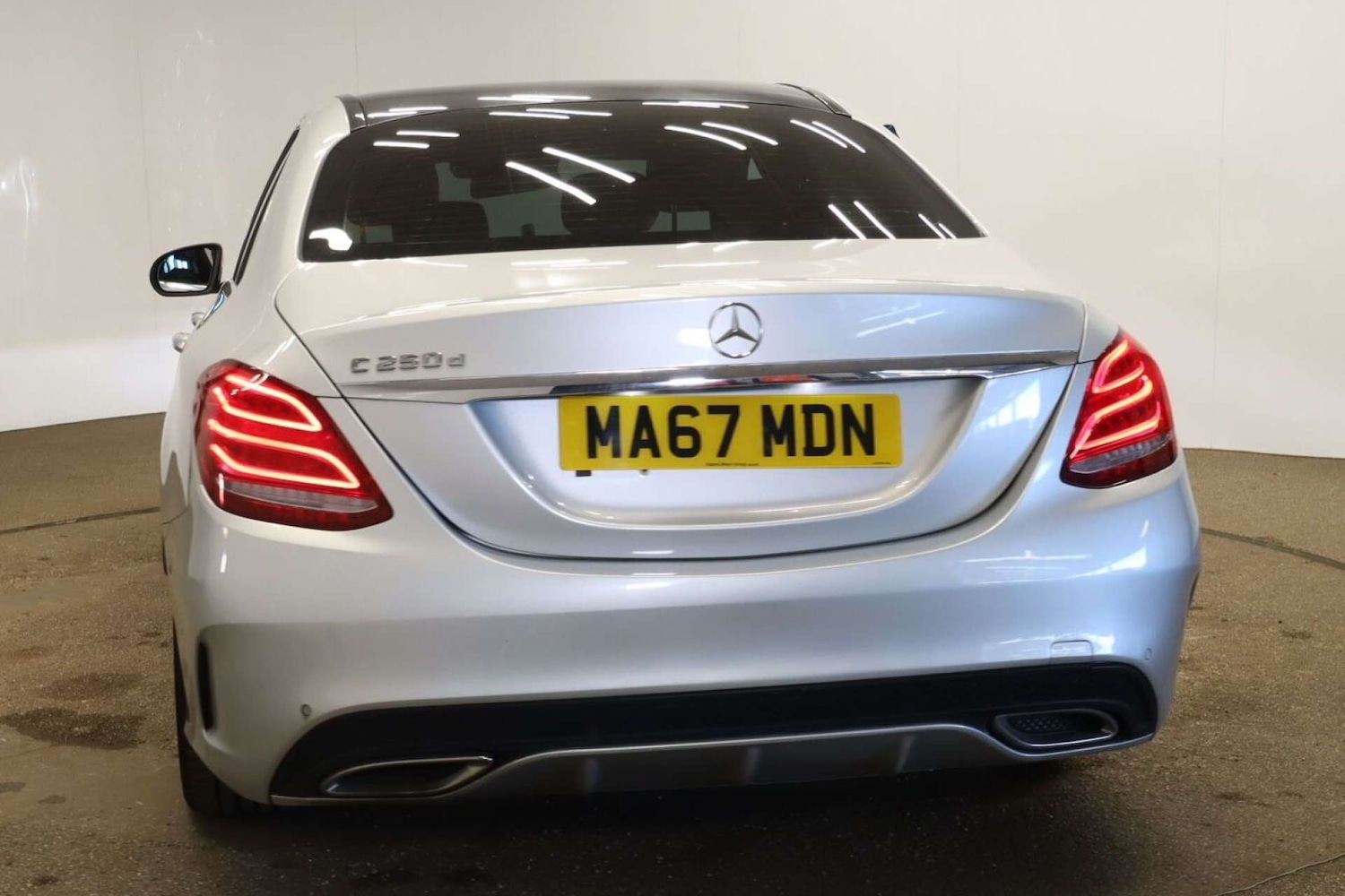 Used Mercedes-Benz C Class 2017 for sale - 76600532: Photo 11