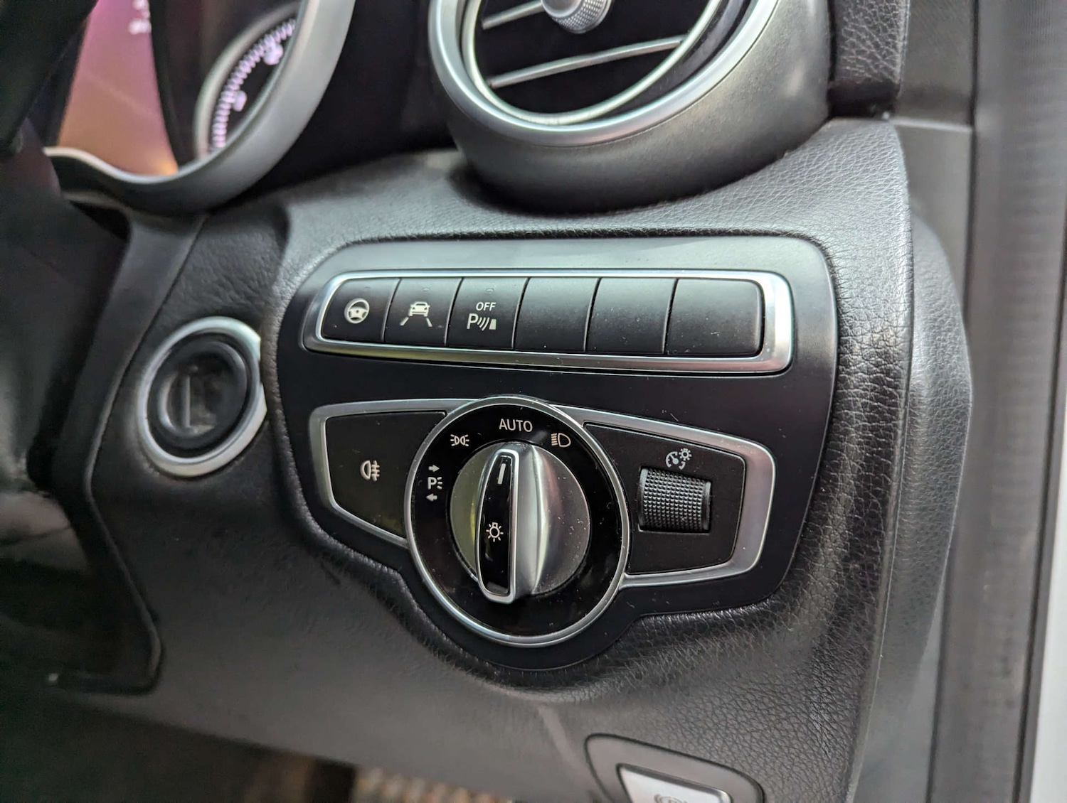 Used Mercedes-Benz C Class 2017 for sale - 76600532: Photo 79