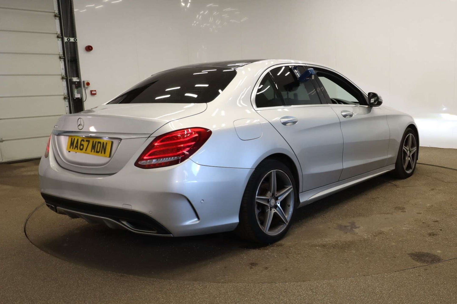 Used Mercedes-Benz C Class 2017 for sale - 76600532: Photo 9