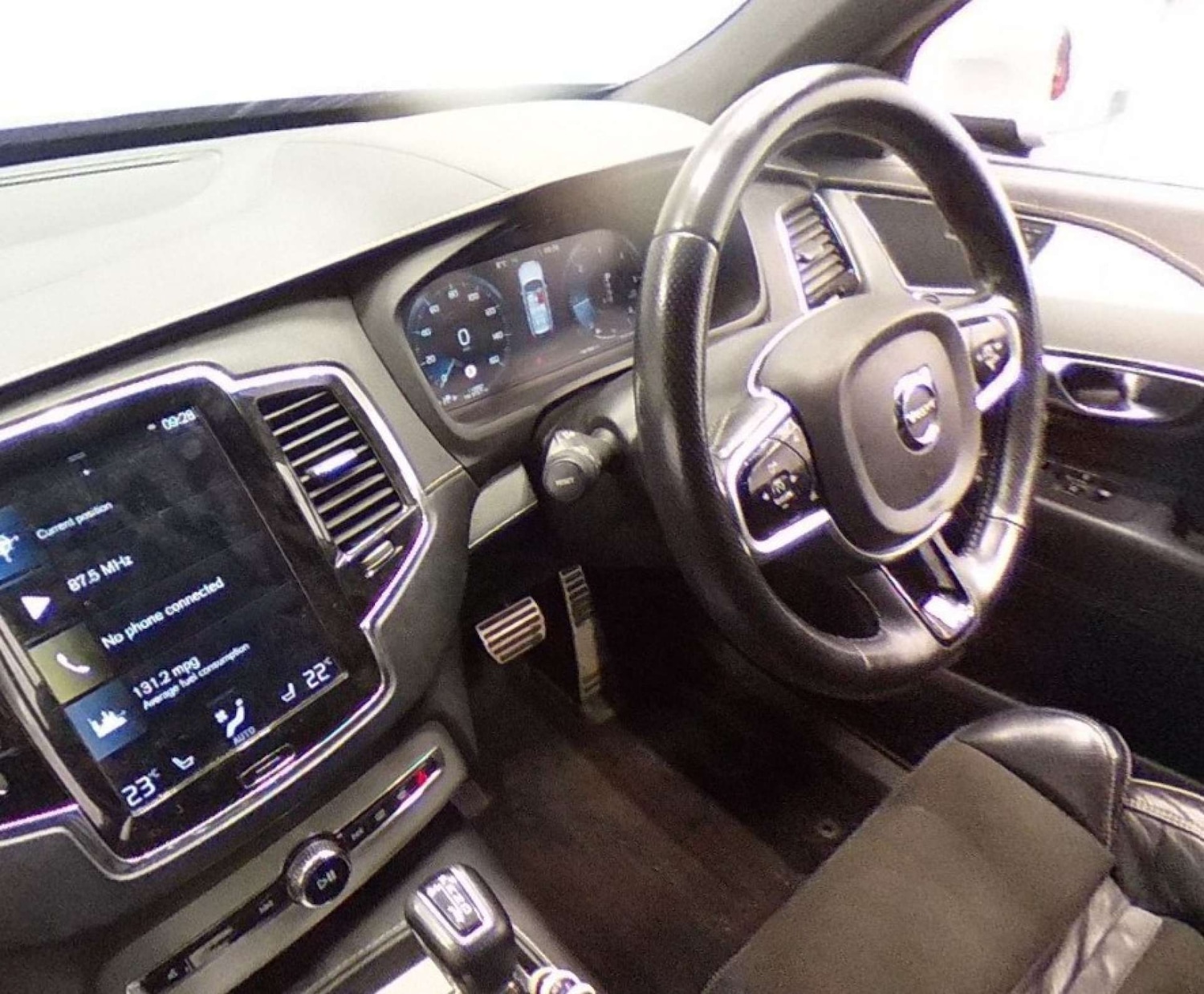 Used Volvo XC90 2017 for sale - 77548559: Photo 3