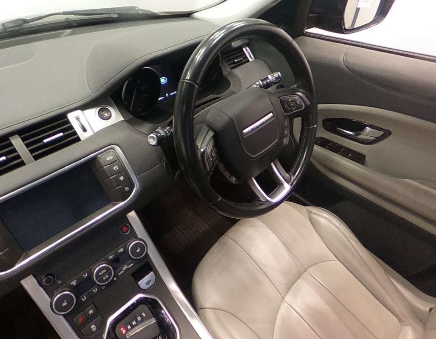 Used Land Rover Range Rover Evoque 2015 for sale - 77277624: Photo 3