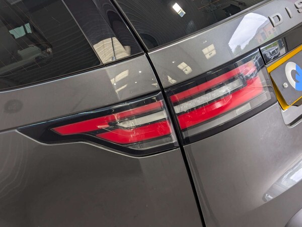 Used Land Rover Discovery 2018 for sale - 76023350: Photo 41