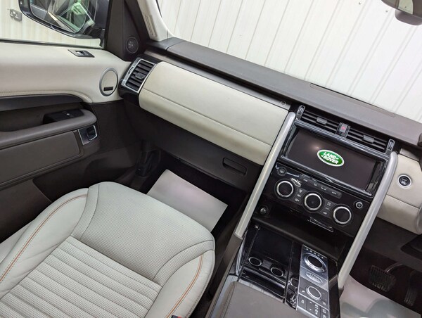 Used Land Rover Discovery 2018 for sale - 76023350: Photo 45