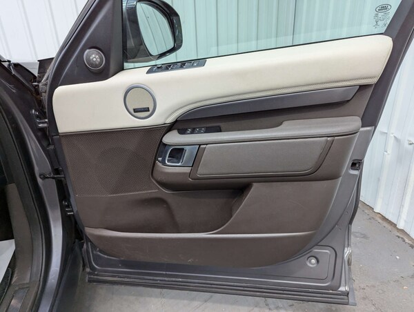Used Land Rover Discovery 2018 for sale - 76023350: Photo 52