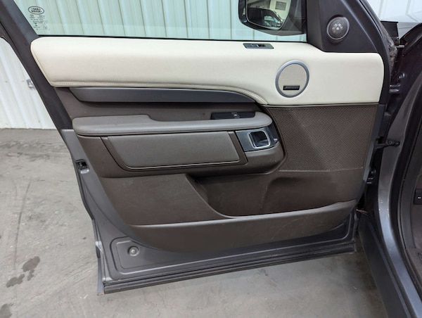 Used Land Rover Discovery 2018 for sale - 76023350: Photo 59