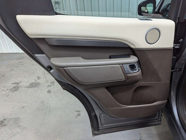 Used Land Rover Discovery 2018 for sale - 76023350: Photo 69